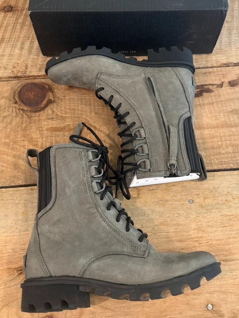 Sorel Phoenix Lace in Quarry NEW Size 7